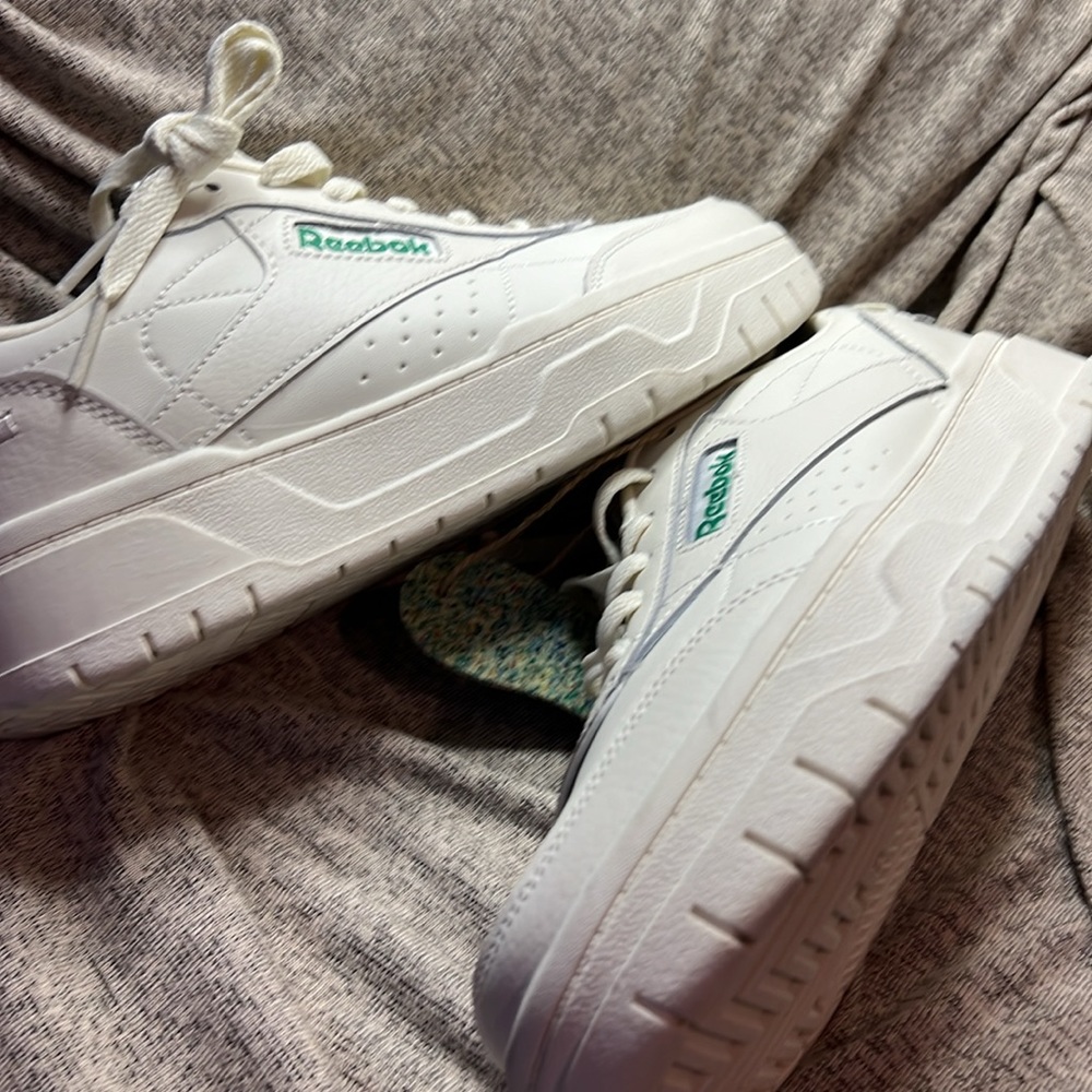 Men’s Reebok sneakers - Picture 7 of 7